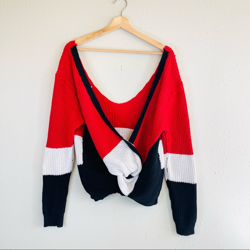Love Cameron Los Angels Twist Back Stripe Women’s Sweater Size Large NEW